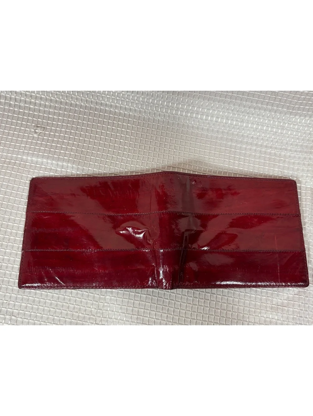 Lee Sands Men's Eelskin Bi-fold Wallet WINE